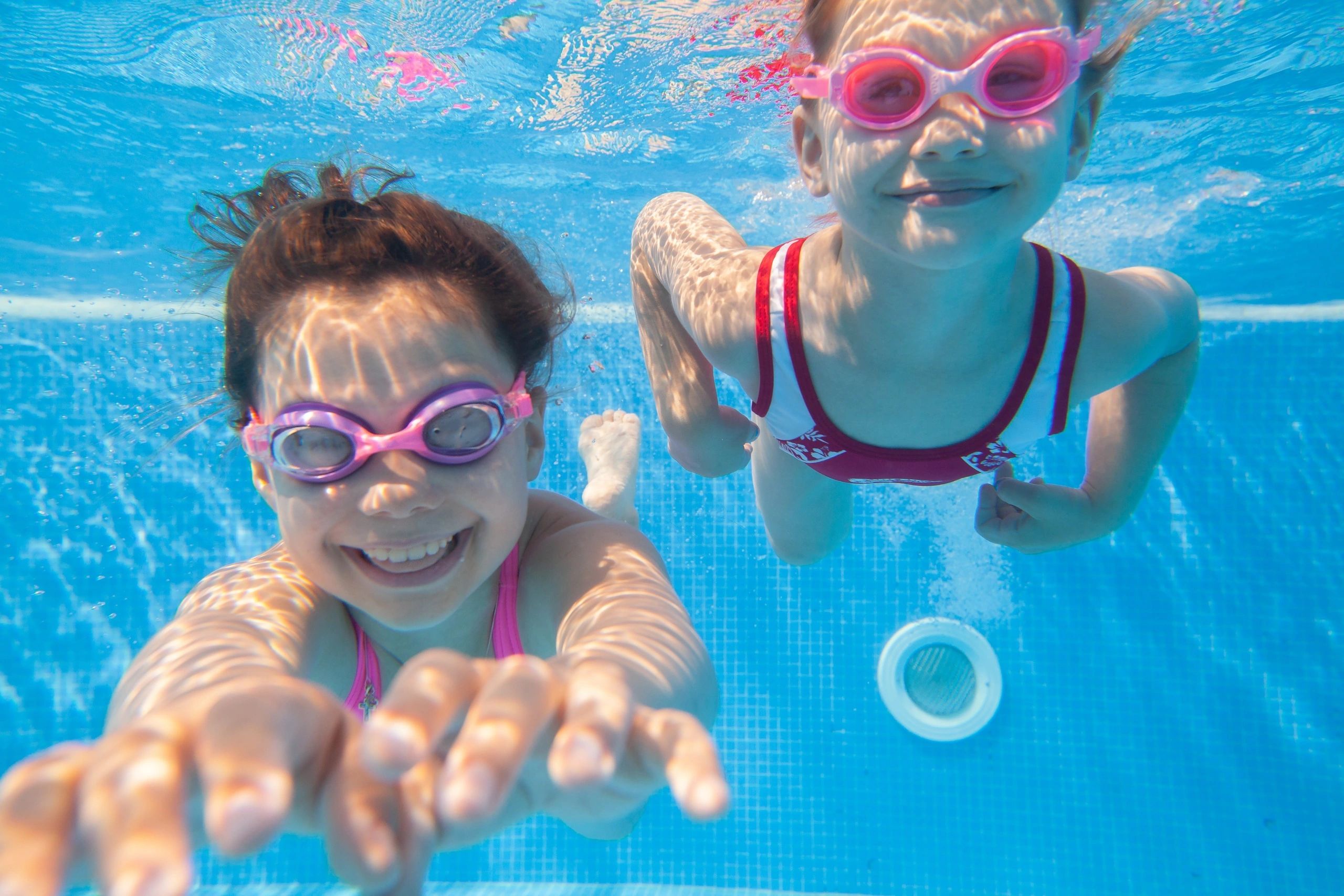 Swimming lessons in Woldingham with L&M Swimming Club